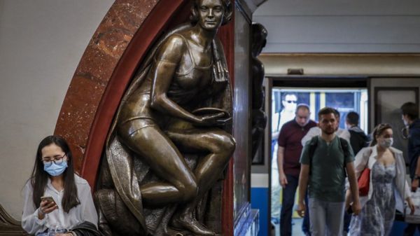 Число Covid-19 в Москве подскочило до уровня января. Локдауна пока не будет