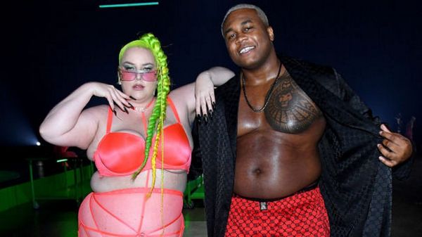 Футболистка и ЛГБТ-активистка вместо "ангелов": шоу Victoria's Secret больше не будут "патриархальными и сексистскими"