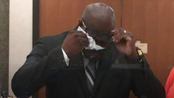 Смерть Джорджа Флойда: полицейский Дерек Шовин приговорен к 22 годам тюрьмы