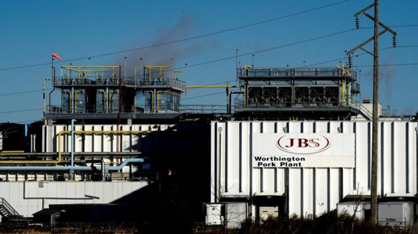 $11 млн для хакеров. Крупнейший в мире производитель мяса JBS признал, что заплатил выкуп после кибератаки