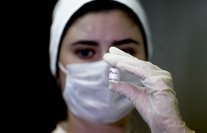 Глава минтруда заявил, что невакцинированных можно отстранять от работы