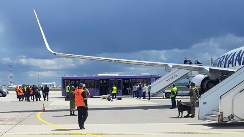 Глава Ryanair: в Минске от экипажа требовали сообщить на камеру о «добровольной» посадке рейса с Протасевичем