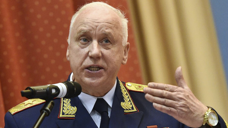 Глава СК потребовал &laquo;немедленно доложить&raquo;, почему застреливший нарушителя полицейский был арестован