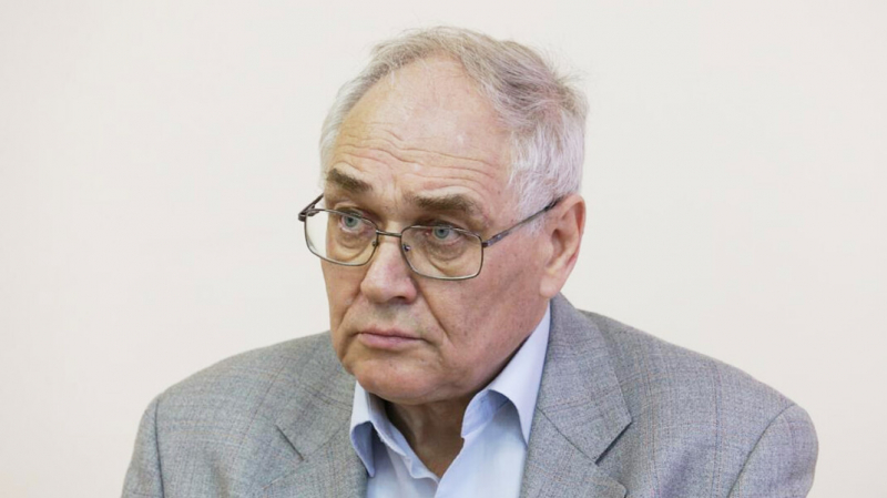 Лев Гудков объяснил личными мотивами и необходимостью ротации уход с поста директора &laquo;Левада-центра&raquo;