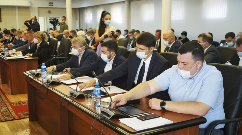 Мэр Краснодара поручил лишать премий непривитых чиновников, заразившихся коронавирусом