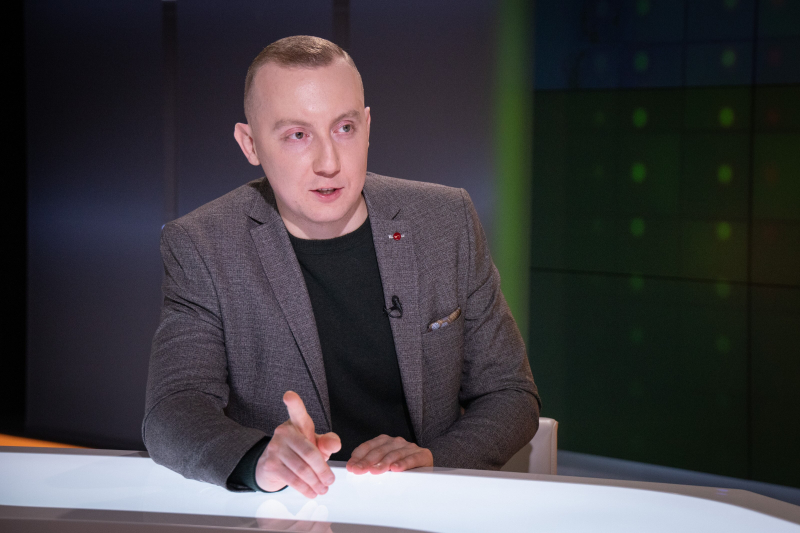 "Мне напоминали про мать. У Протасевича &ndash; там девушка". Бывший пленный "ДНР" сравнивает "интервью": свое "России-24" и Протасевича ОНТ