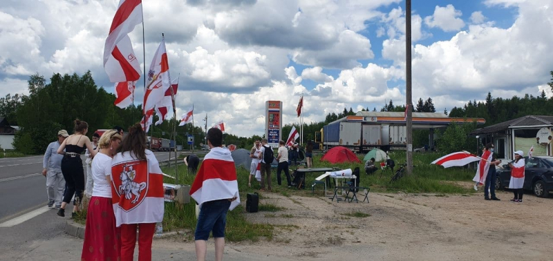 На границах Литвы и Польши с Беларусью — многодневные пикеты. Среди требований — ускорить принятие санкций против Лукашенко