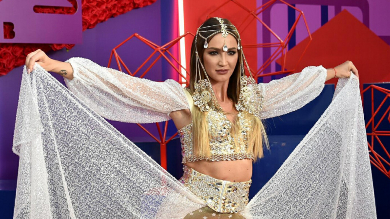 На спектакле с Бузовой о Сталине &mdash; аншлаг: МХАТ распродал все билеты на оба премьерных представления