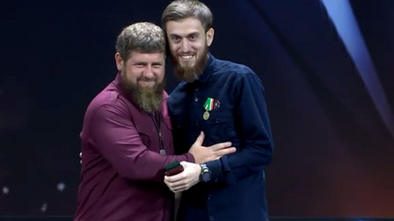 &laquo;Никому не разрешим шутить над нами&raquo;. Глава чеченского гостелеканала пообещал убивать критиков Кадырова