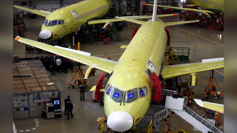 &laquo;Почему должен называться английской аббревиатурой?&raquo; Глава &laquo;Ростеха&raquo; &mdash; о смене названия для самолёта Superjet