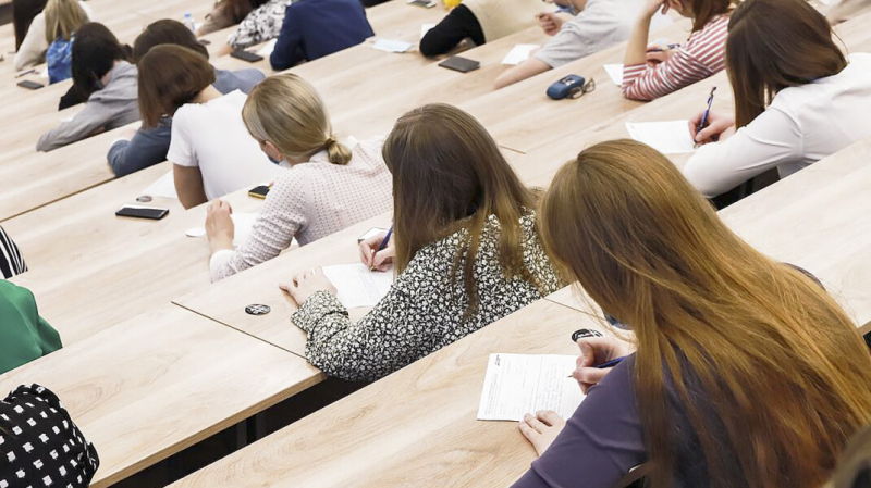 «Тотальный диктант» оставили без президентского гранта. Его организаторы считают решение политическим