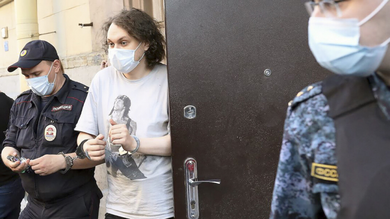 «В Бога я поверил. И в Путина перестал». Блогер Хованский рассказал об условиях содержания в СИЗО