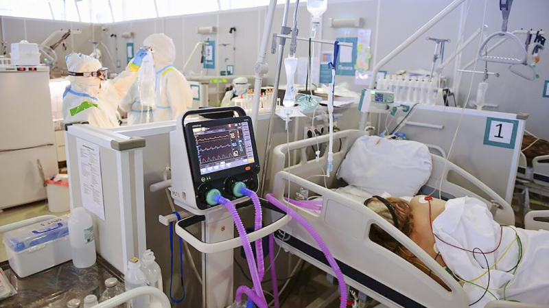 В России второй день подряд установлена рекордная смертность от коронавируса