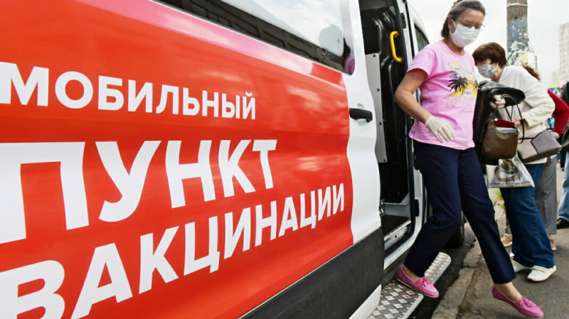 Власти Ленобласти пригрозили бизнесу запретом на работу при вакцинации менее 80% сотрудников