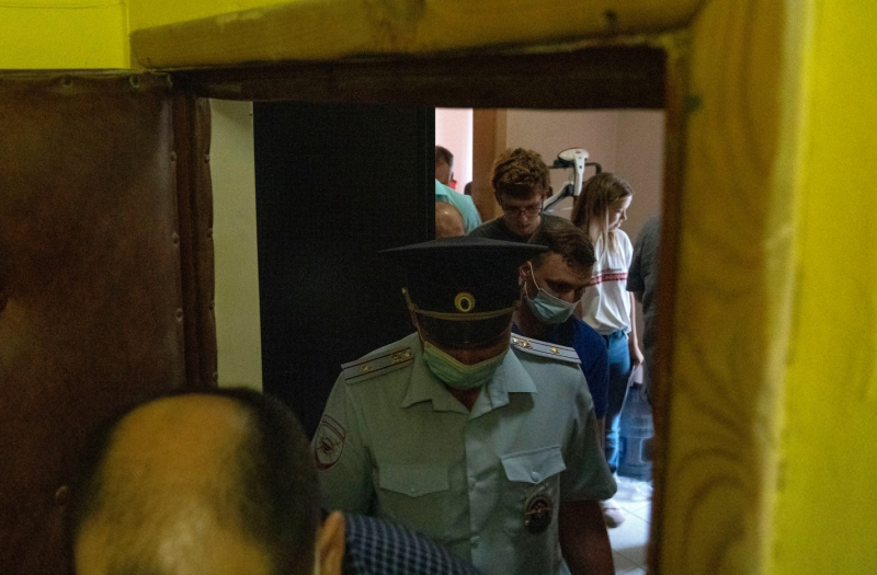 "Журналистам дают понять: на каждое расследование будем отвечать". Роман Доброхотов об обысках у коллег из "Проекта"