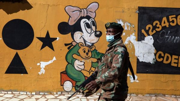 Дайджест: первый погибший в ходе протестов на Кубе, в Британии критикуют действия полиции на финале Евро