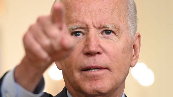 Афганистан: США нанесли авиаудары по талибам, Таджикистан готовится принимать беженцев