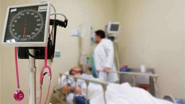 Коронавирус в мире: Россия и Литва - в лидерах избыточной смертности