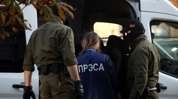 Сайт старейшей газеты Беларуси заблокирован. Ее cотрудники не выходят на связь, идут обыски