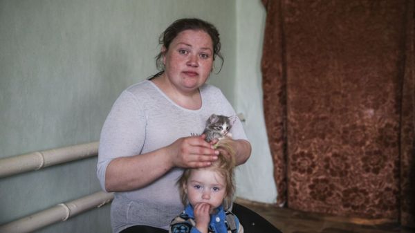 Почему российские матери становятся одиночками и как справляются с бедностью. Три истории