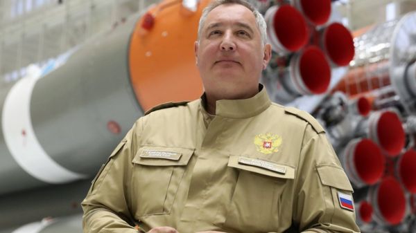 "Даже повариха военной части". Кого и за что ФСБ предлагает включать в новый реестр иностранных агентов