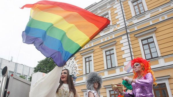 Дайджест: главред "Проекта" Роман Баданин не вернется в Россию; федеральных служащих США обяжут вакцинироваться