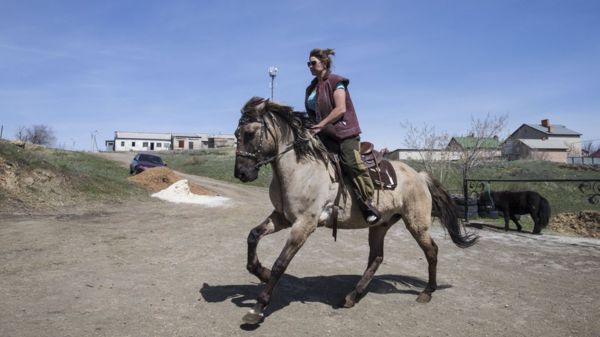 Почему российские матери становятся одиночками и как справляются с бедностью. Три истории