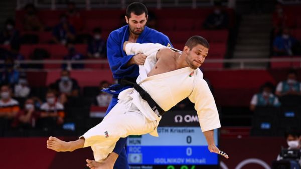 Олимпиада в Токио, день 5: бронза у российской дзюдоистки, серебро у пловцов, Байлз снова не будет выступать