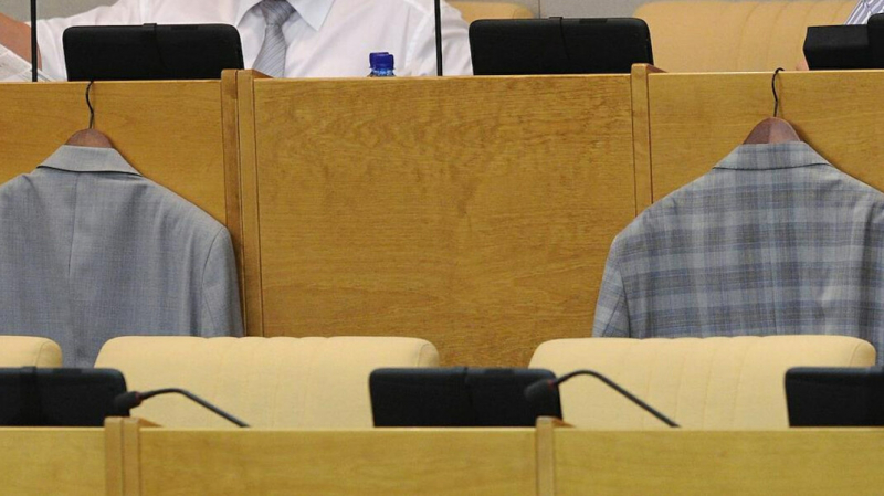 Алкомагнаты, девелоперы, банкиры: какие выходцы из бизнеса попали в предвыборные списки &laquo;системной оппозиции&raquo;