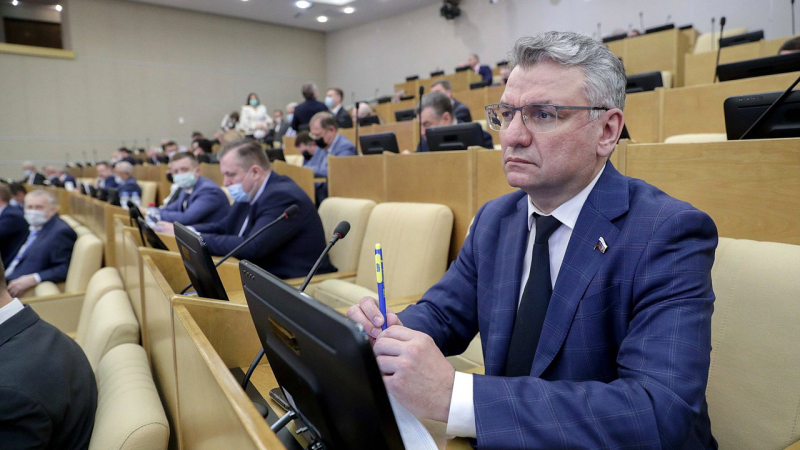 Алкомагнаты, девелоперы, банкиры: какие выходцы из бизнеса попали в предвыборные списки &laquo;системной оппозиции&raquo;