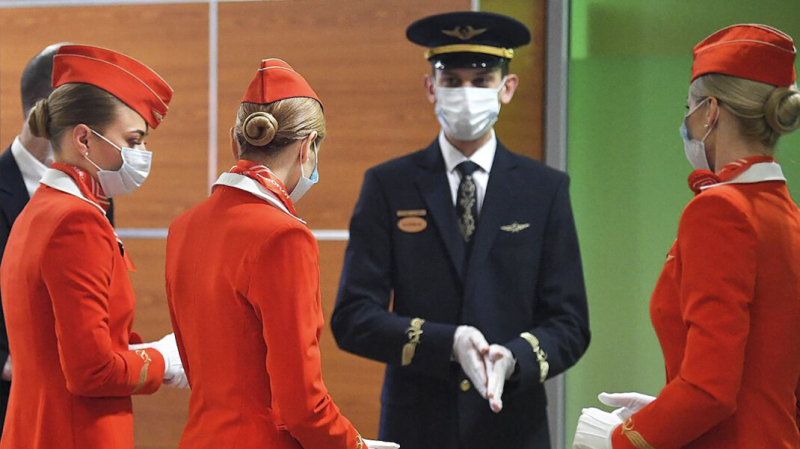 Авиакомпании попросили отменить ПЦР-тесты и вакцинацию для пилотов и стюардов