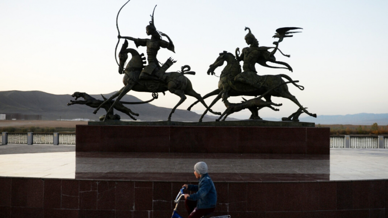 &laquo;Безобразное поведение граждан&raquo;. Первый регион России ограничил работу транспорта из-за ковида