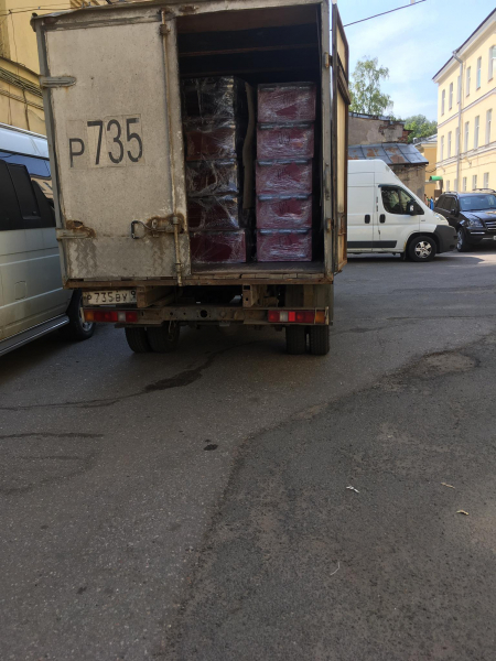 "Большая очередь: 6 дней ждать, когда отдадут прах". Морги и крематорий в Петербурге не справляются с потоком умерших от COVID-19