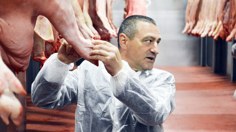 &laquo;Будет много крови&raquo;. Депутат Госдумы от &laquo;Единой России&raquo; торжественно открыл скотобойню