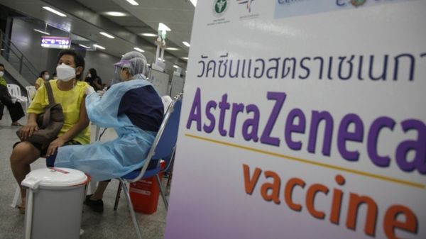 Коронавирус: резкий рост смертности в мире, Англия будет пускать привитых из ЕС и США без карантина