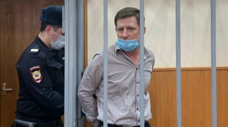 Дело против Фургала оказалось построено на показаниях одного свидетеля — отсидевшего экс-полицейского