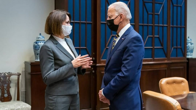 Джо Байден и Светлана Тихановская провели встречу в Белом доме. Она продлилась 15 минут