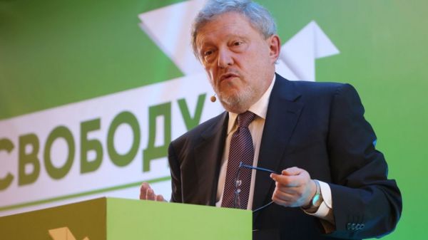 "Яблоко" отказалось выдвинуть в Думу соратников Навального