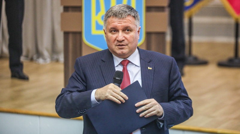 "Единственный не свой человек в силовых структурах". Владимир Фесенко – о причинах отставки главы МВД Украины Арсена Авакова