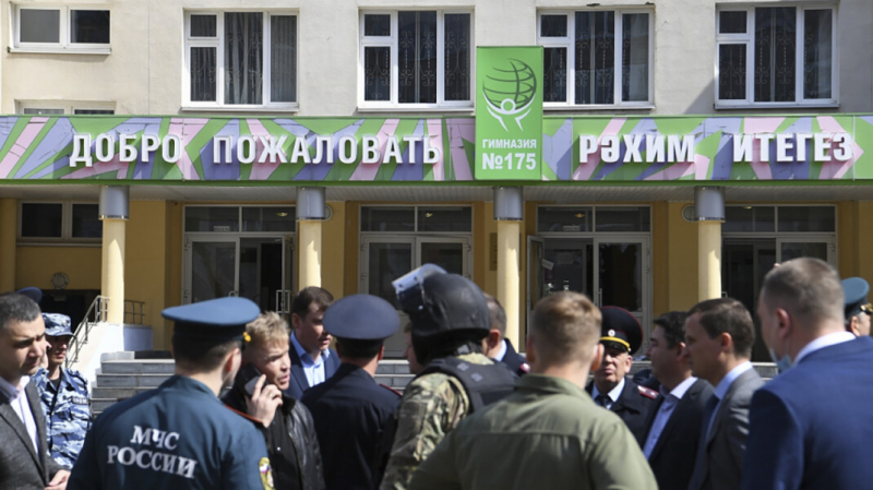 Фигурантом дела о стрельбе в казанской школе стал директор охранной фирмы. Его арестовали