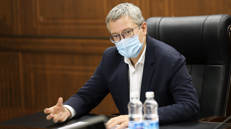 Губернатора Камчатки попросили &laquo;потерпеть до понедельника&raquo; при звонке на горячую линию для больных ковидом