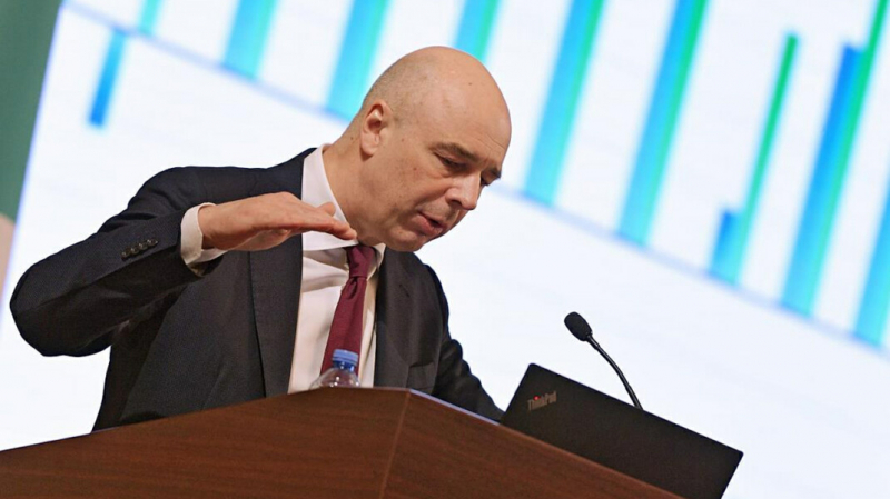 Министр финансов призвал готовиться к падению доходов от нефти и газа из-за &laquo;зеленой&raquo;&nbsp;энергетики