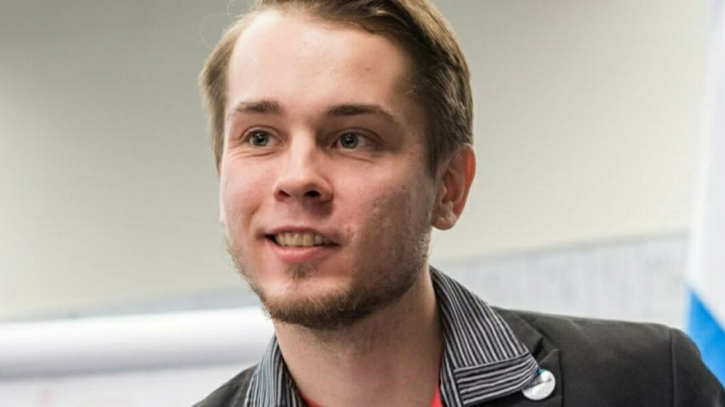 &laquo;Могли снять весь список&raquo;. В &laquo;Яблоке&raquo; объяснили отказ от выдвижения соратника Навального