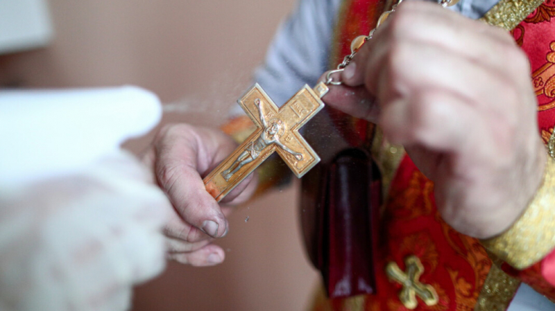 Наместник Соловецкого монастыря заявил о вреде прививки для «образа Божия» в людях. РПЦ его раскритиковала