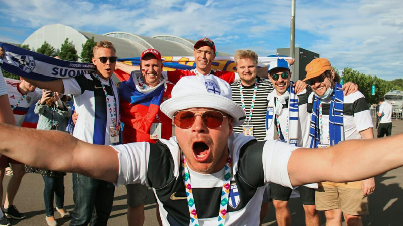 Почти у 400 финнов, вернувшихся с Евро-2020 в России, обнаружили коронавирус