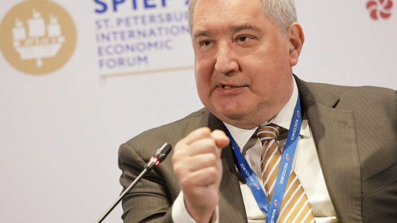 Рогозин назвал команду Навального лживыми подонками из-за ролика о коррупции. А потом удалил твит