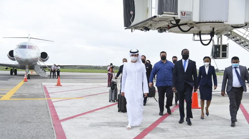 Россия дала компании, связанной с королевской семьёй ОАЭ, права на продажу &laquo;Спутника V&raquo; другим странам