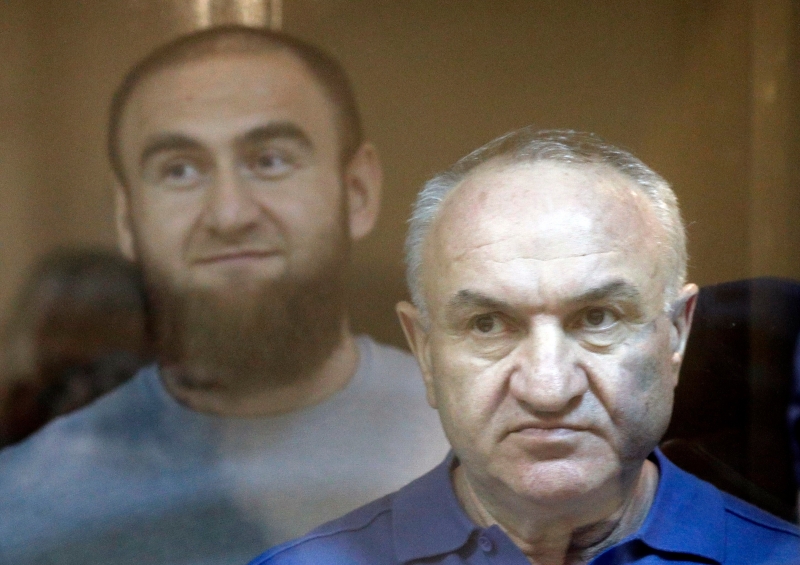 Суд в Москве изъял 72 объекта недвижимости и 14 автомобилей Арашуковых на 1,3 млрд рублей 