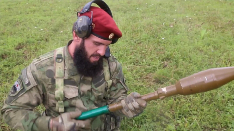 Сын соратника Кадырова выложил видео с ребёнком, стреляющим из грантомёта со словами «Ахмат — сила»