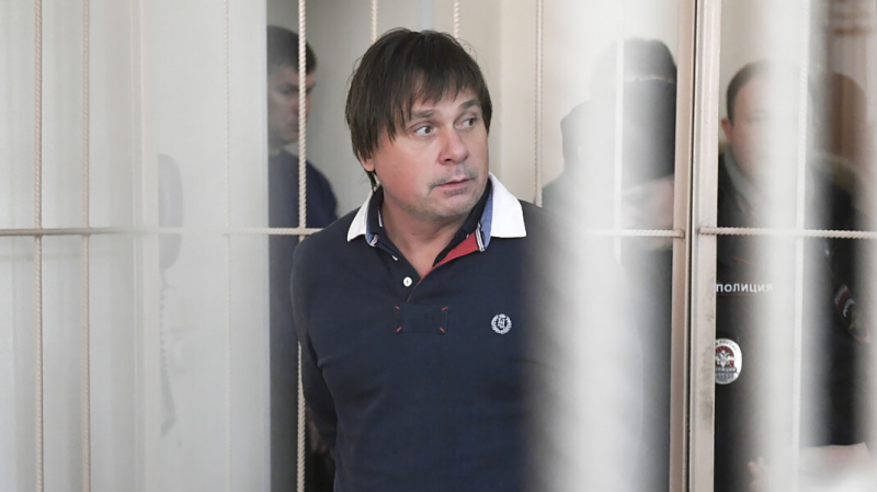 У экс-замглавы клиники Минздрава изъяли две квартиры в США. Он признал вину в растрате почти 2 млрд рублей